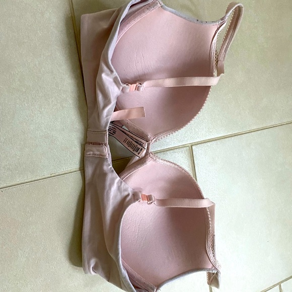 Blush Pink Victoria’s Secret Push-up Bra - Picture 2 of 2